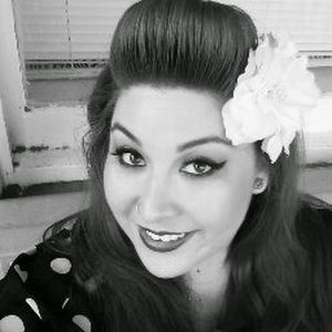 Meet your Posher, Monette